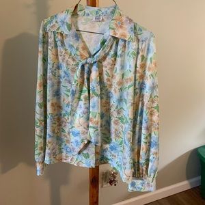 Vintage 1970s floral blouse
